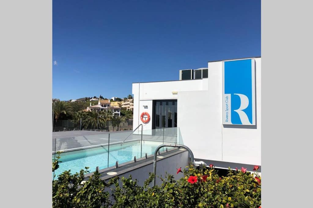 Luxury Modern Apartment By The Beach Málaga Exteriör bild