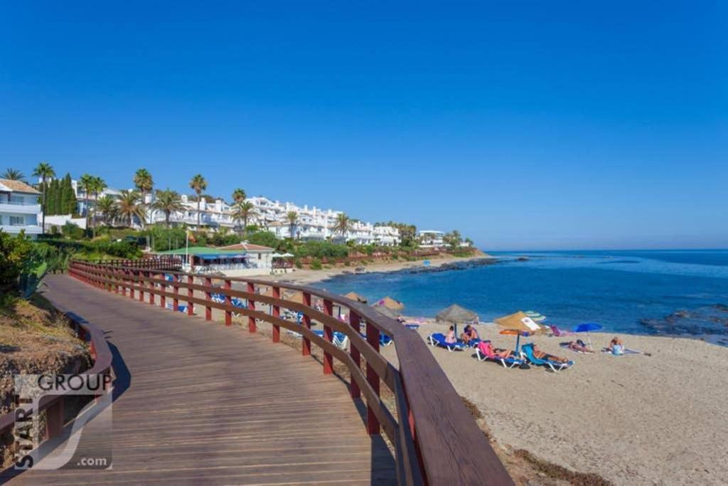 Luxury Modern Apartment By The Beach Málaga Exteriör bild